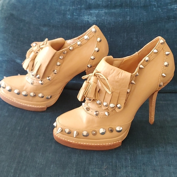 Jeffrey Campbell - Picture 2 of 5